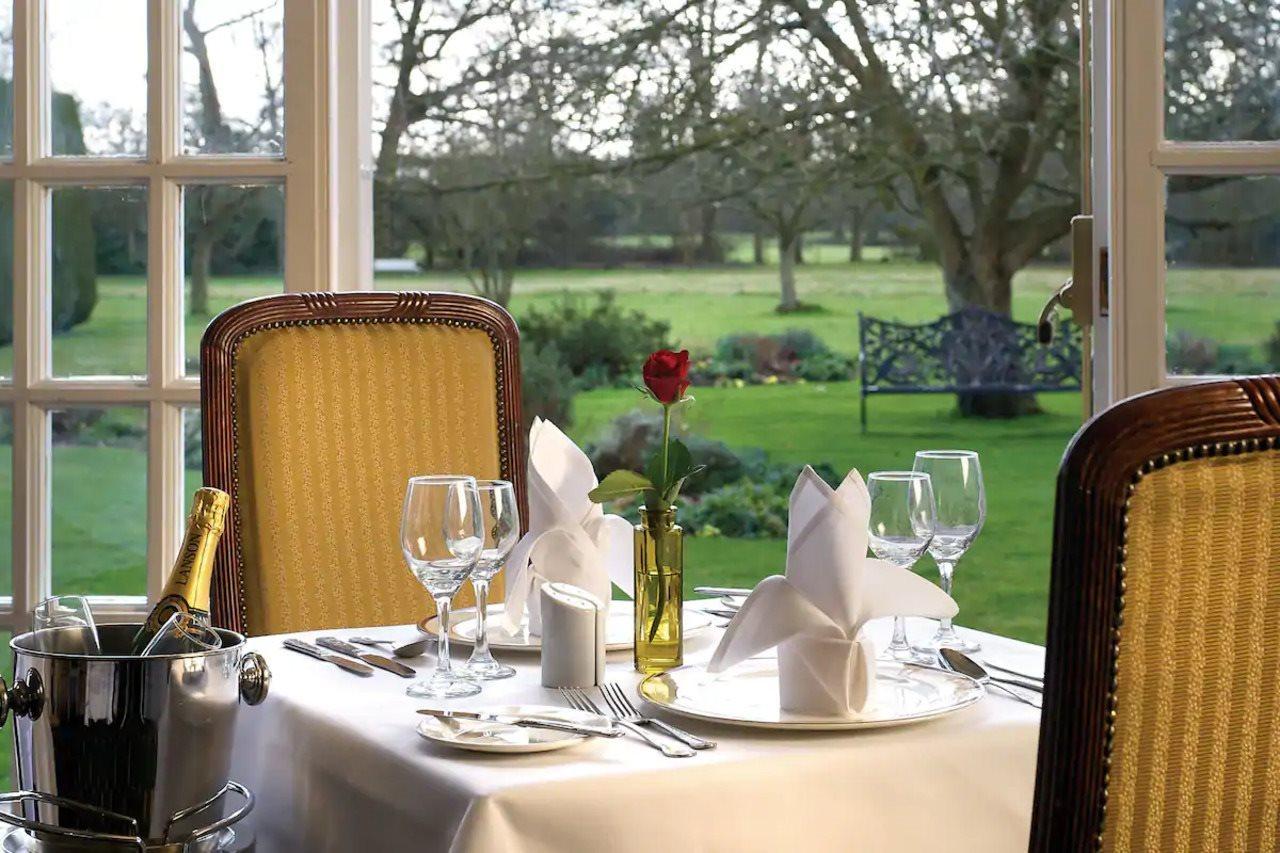 Grovefield House Hotel Slough Exterior photo