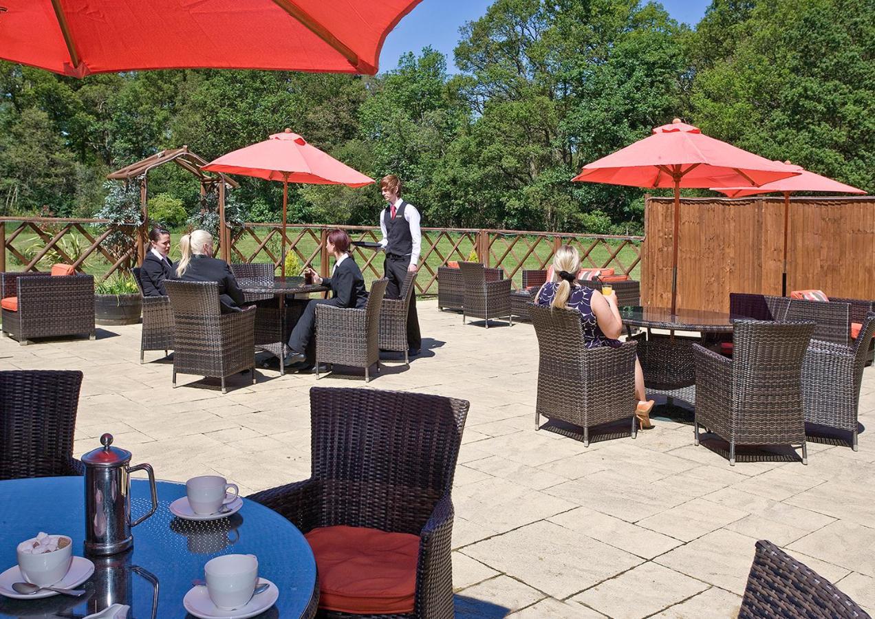Grovefield House Hotel Slough Exterior photo