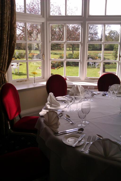 Grovefield House Hotel Slough Exterior photo