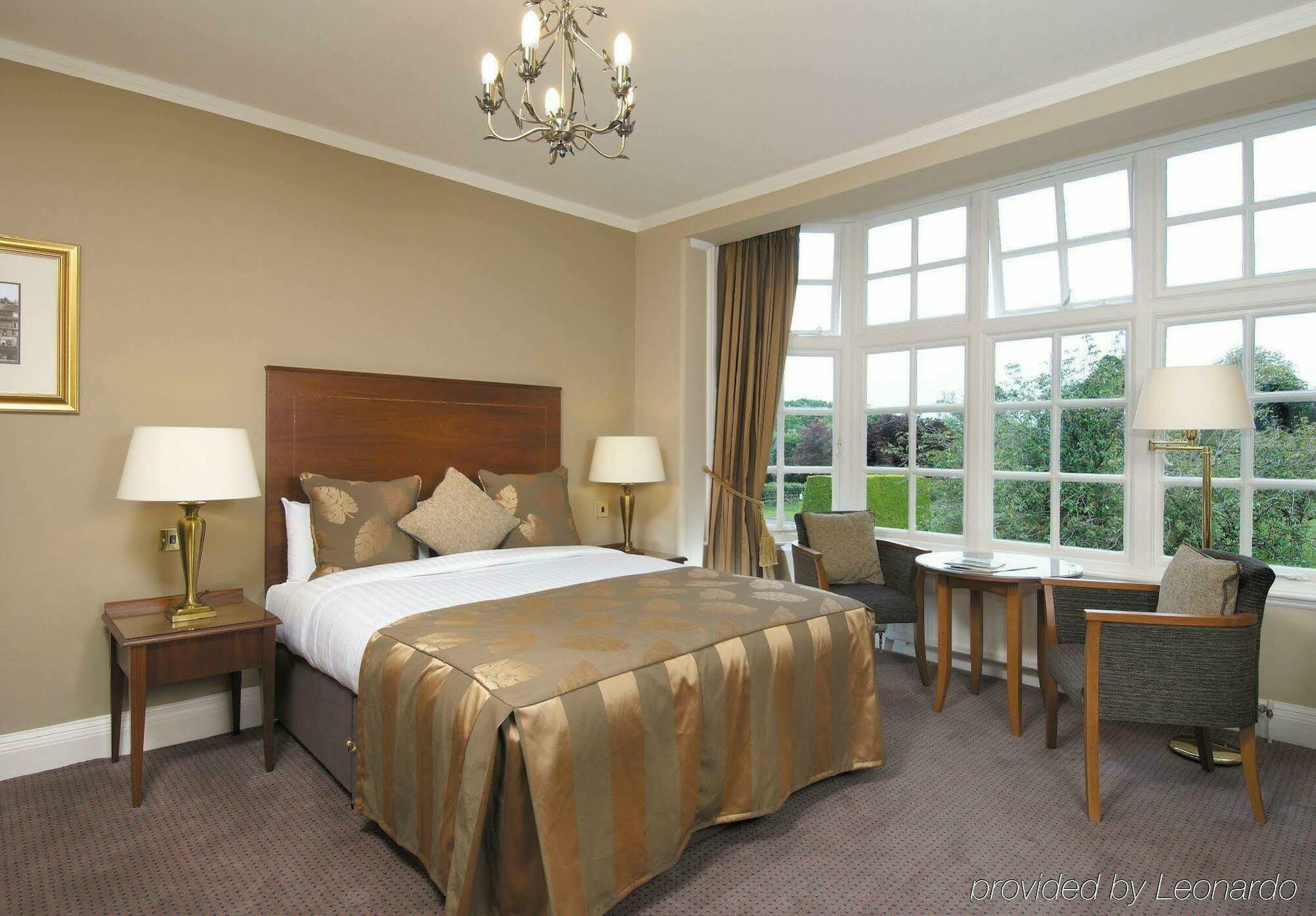 Grovefield House Hotel Slough Room photo