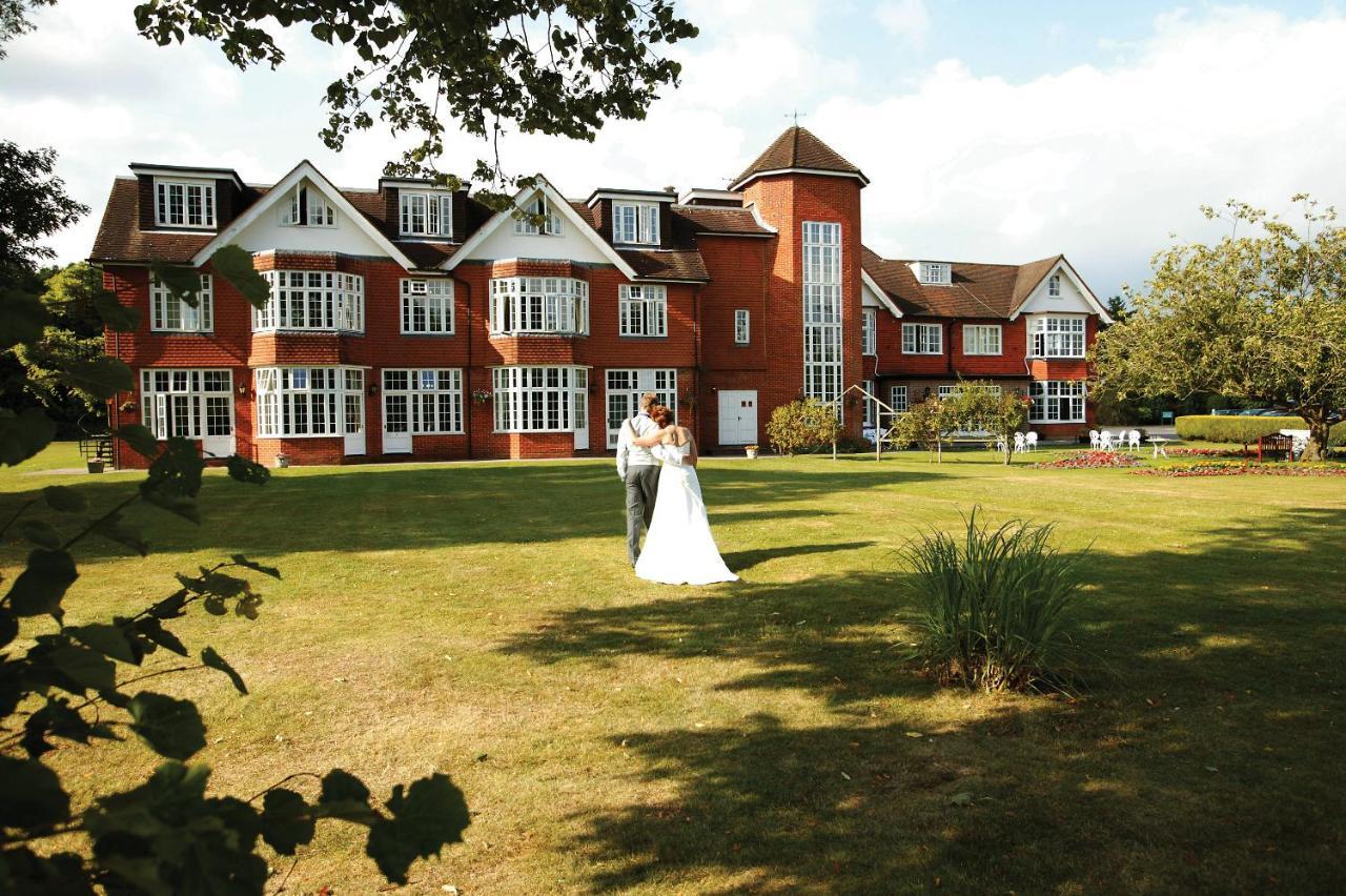 Grovefield House Hotel Slough Exterior photo